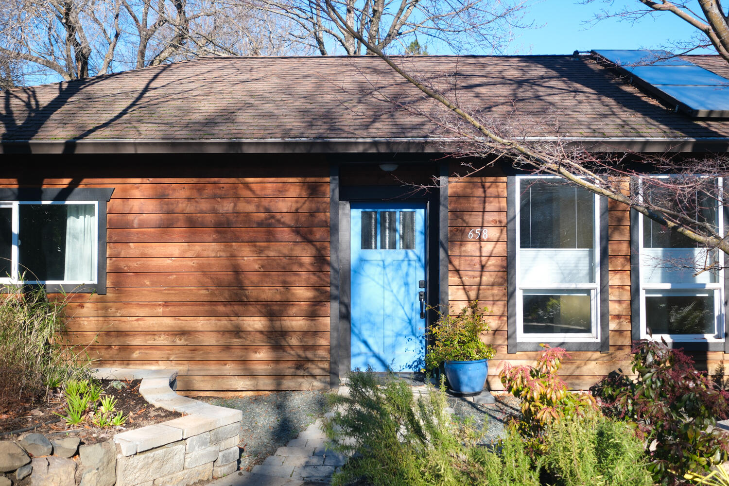 658 Oak Street