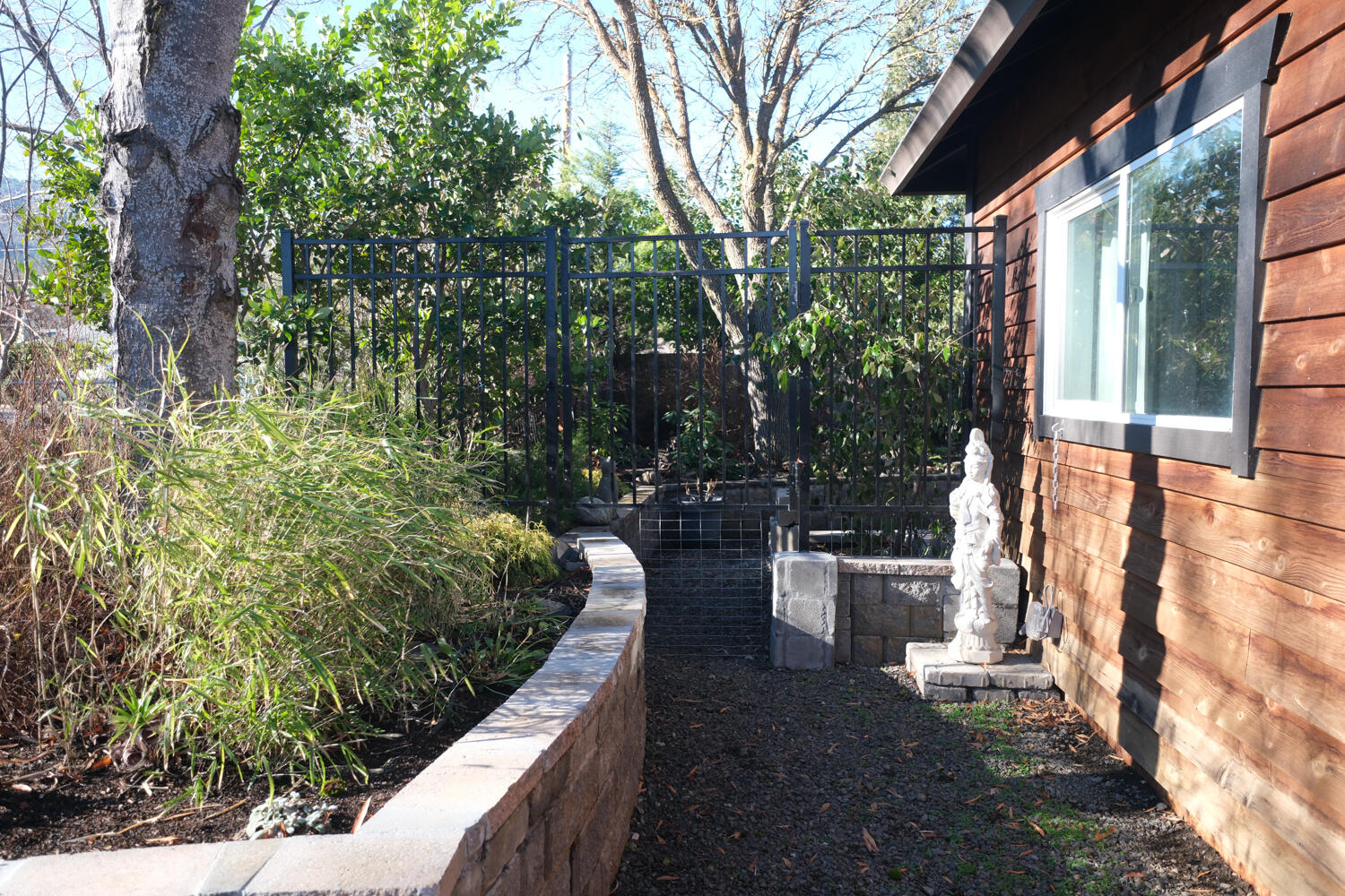 658 Oak Street