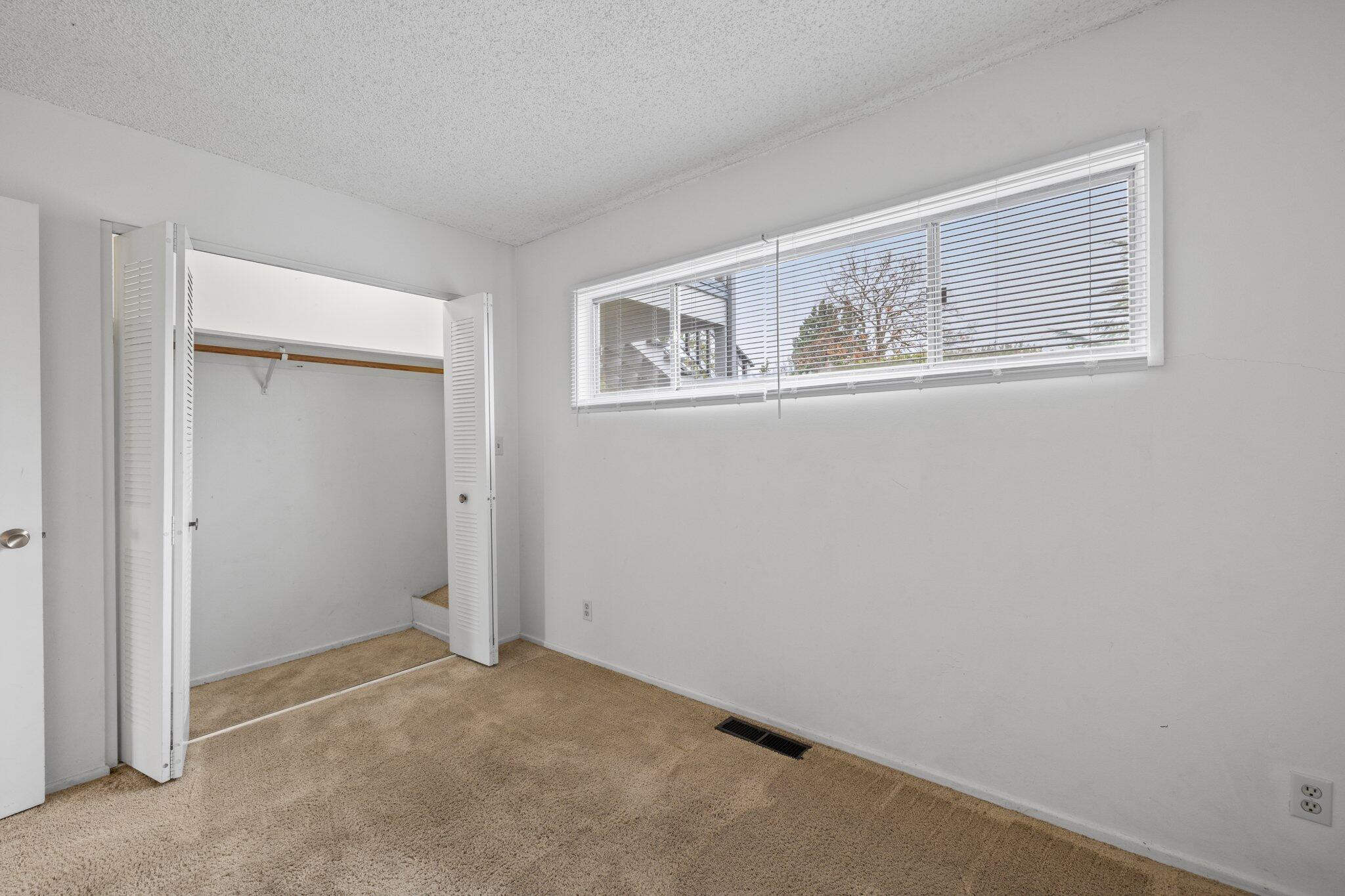 854 Twin Pines Circle, 3