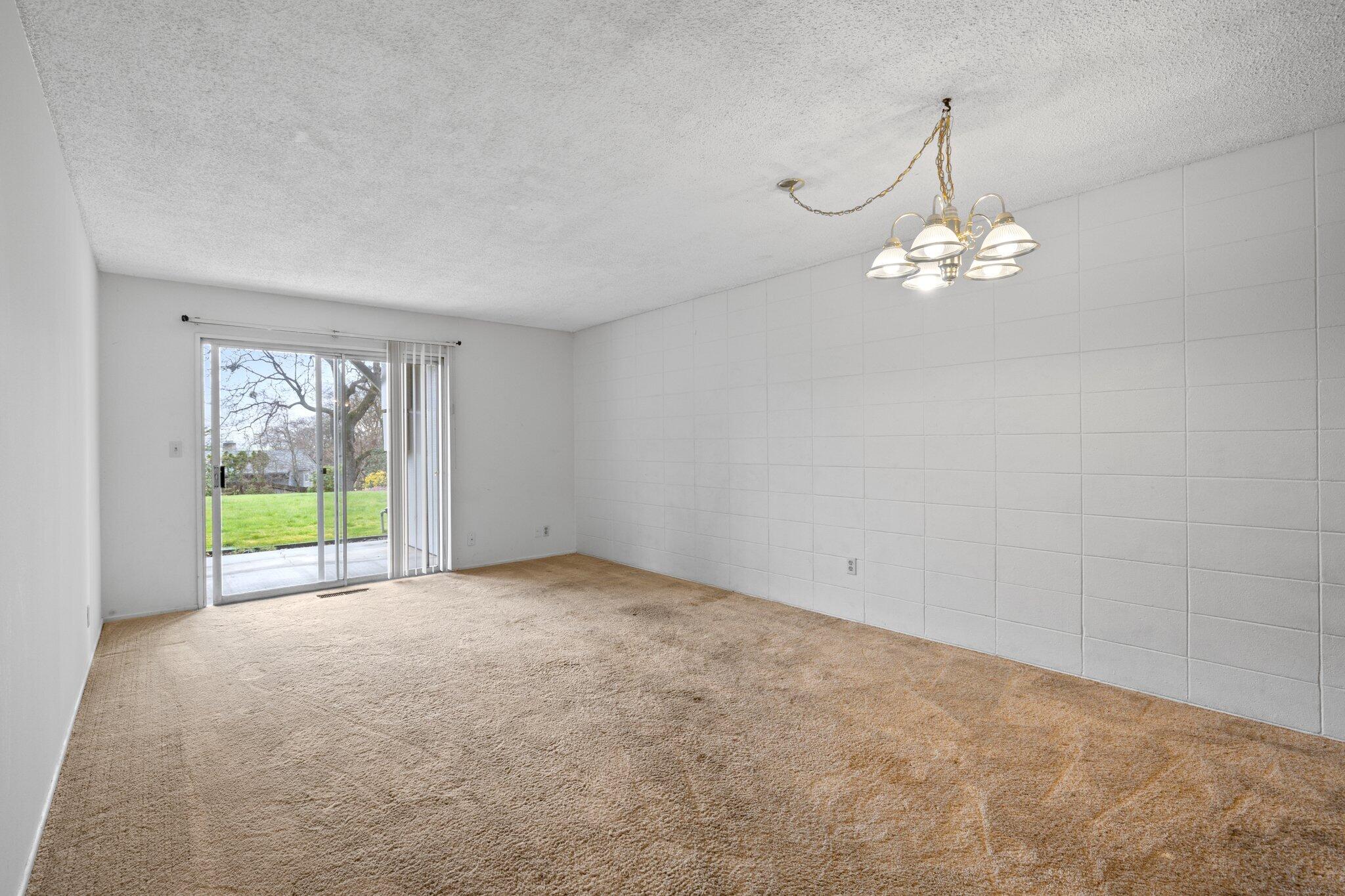 854 Twin Pines Circle, 3