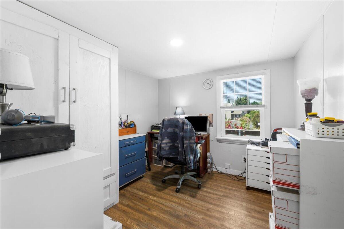 420 Oak Street