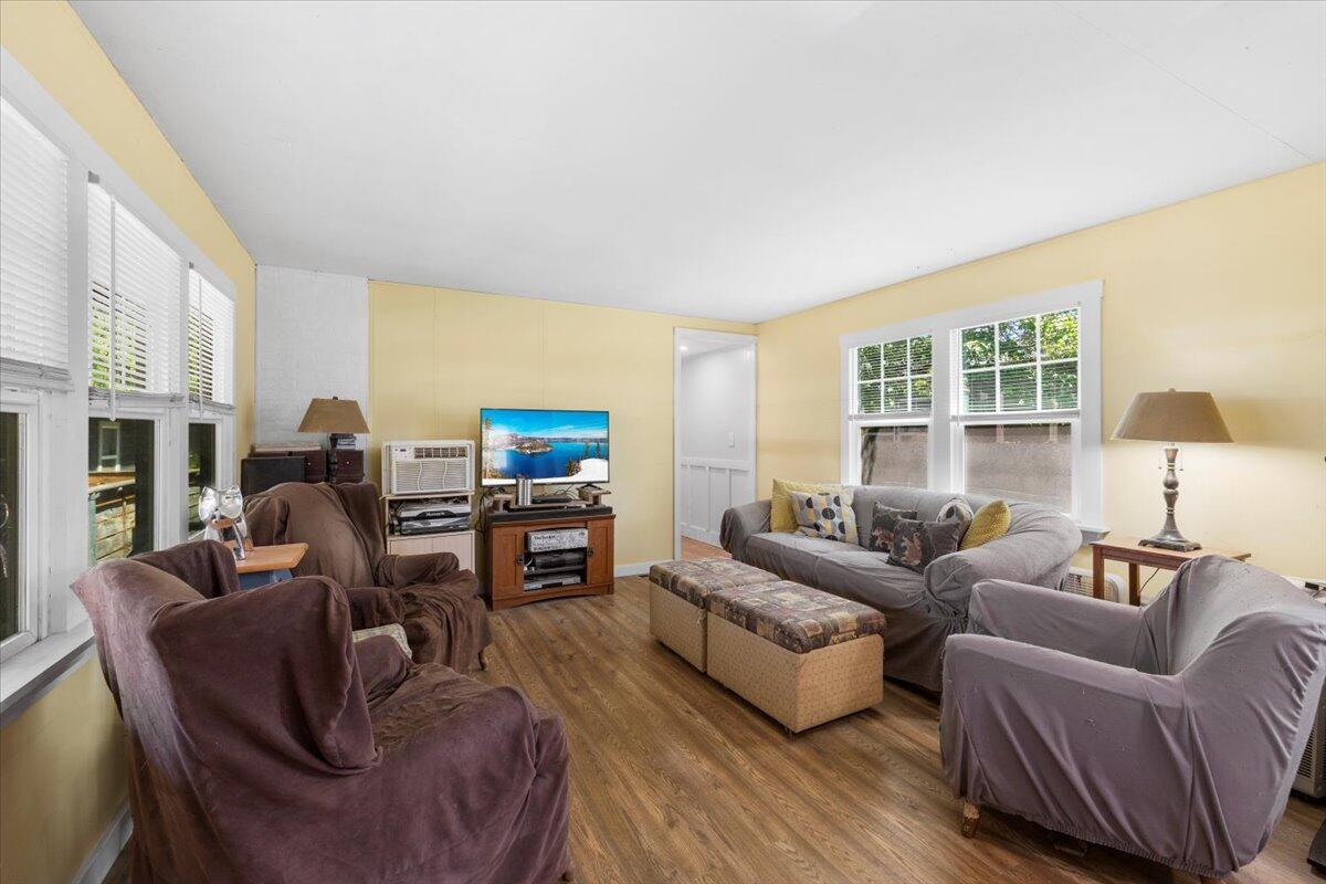 420 Oak Street