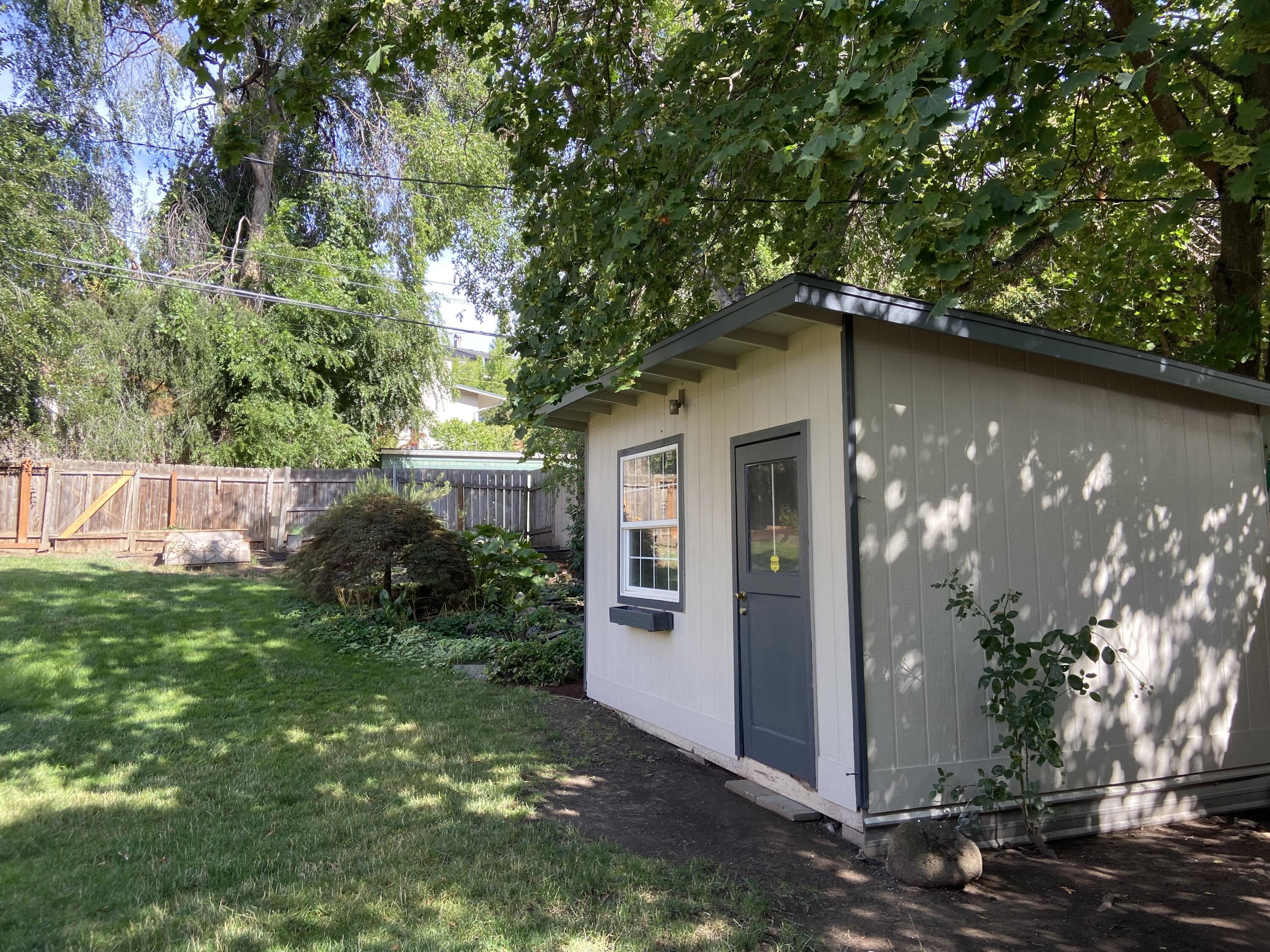 121 Willamette Avenue