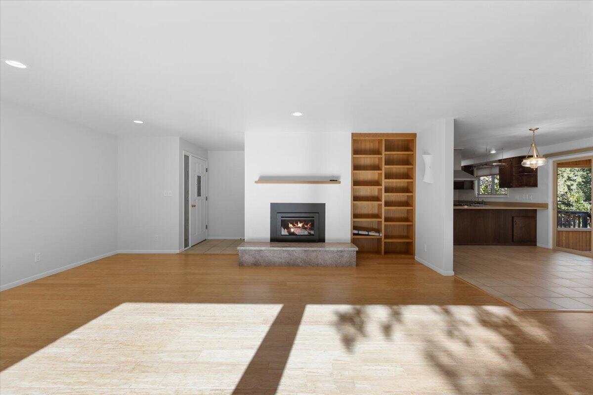 1275 Green Meadows Way