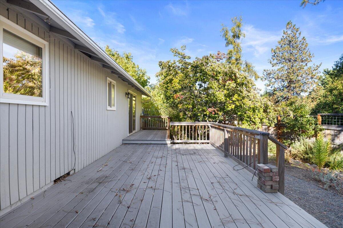 1275 Green Meadows Way