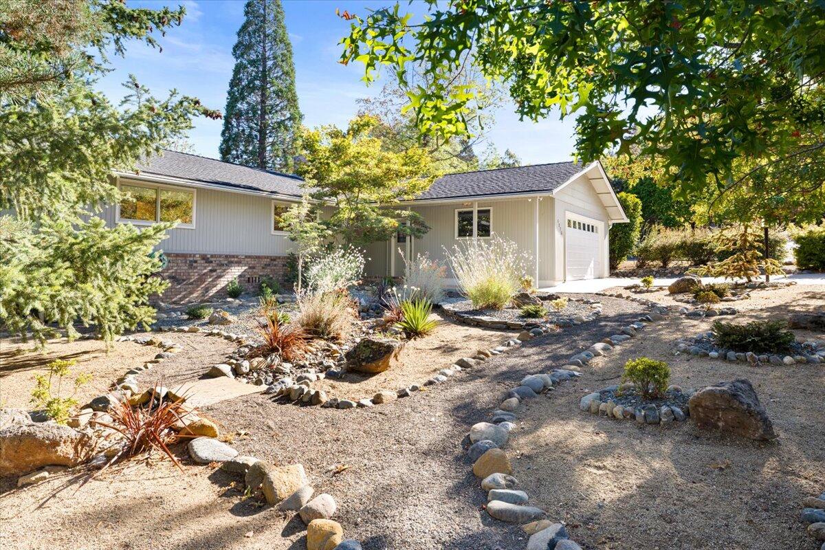1275 Green Meadows Way