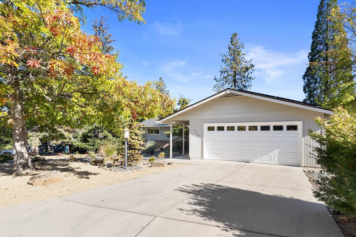 1275 Green Meadows Way