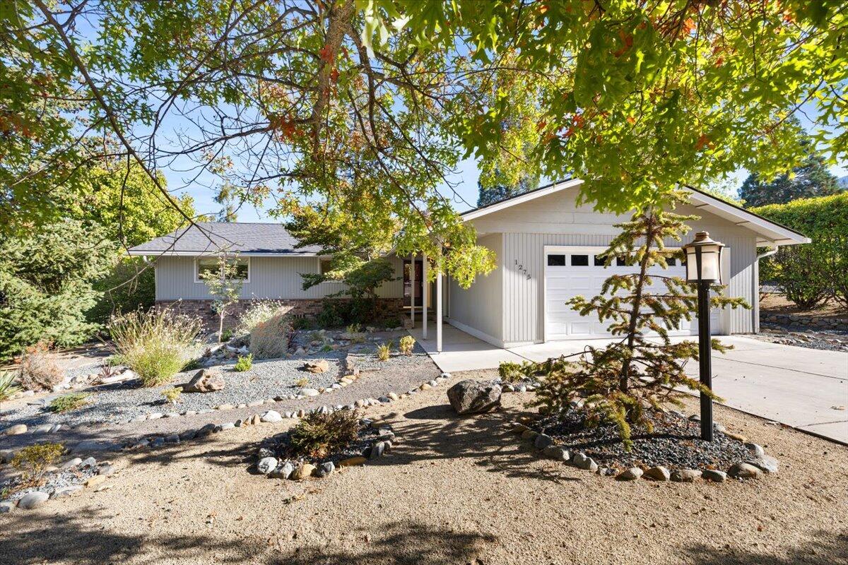 1275 Green Meadows Way