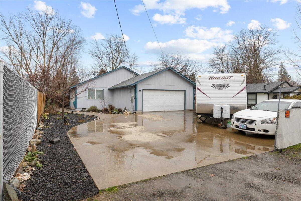 1312 Thomas Road
