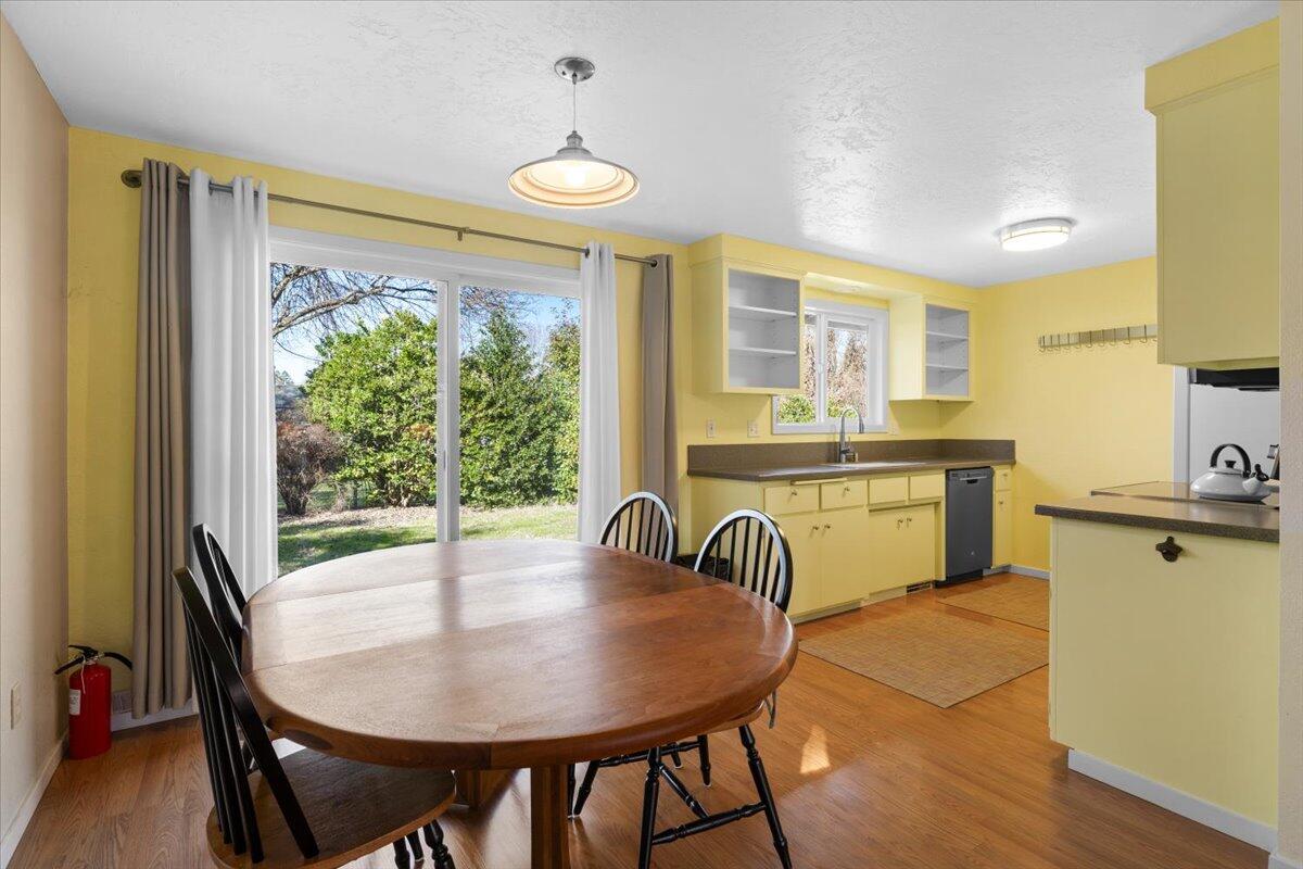 1960 Lawnridge Street