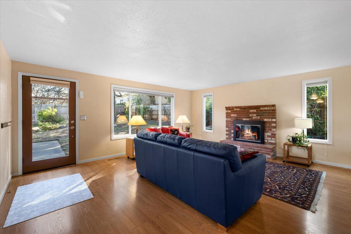 1960 Lawnridge Street