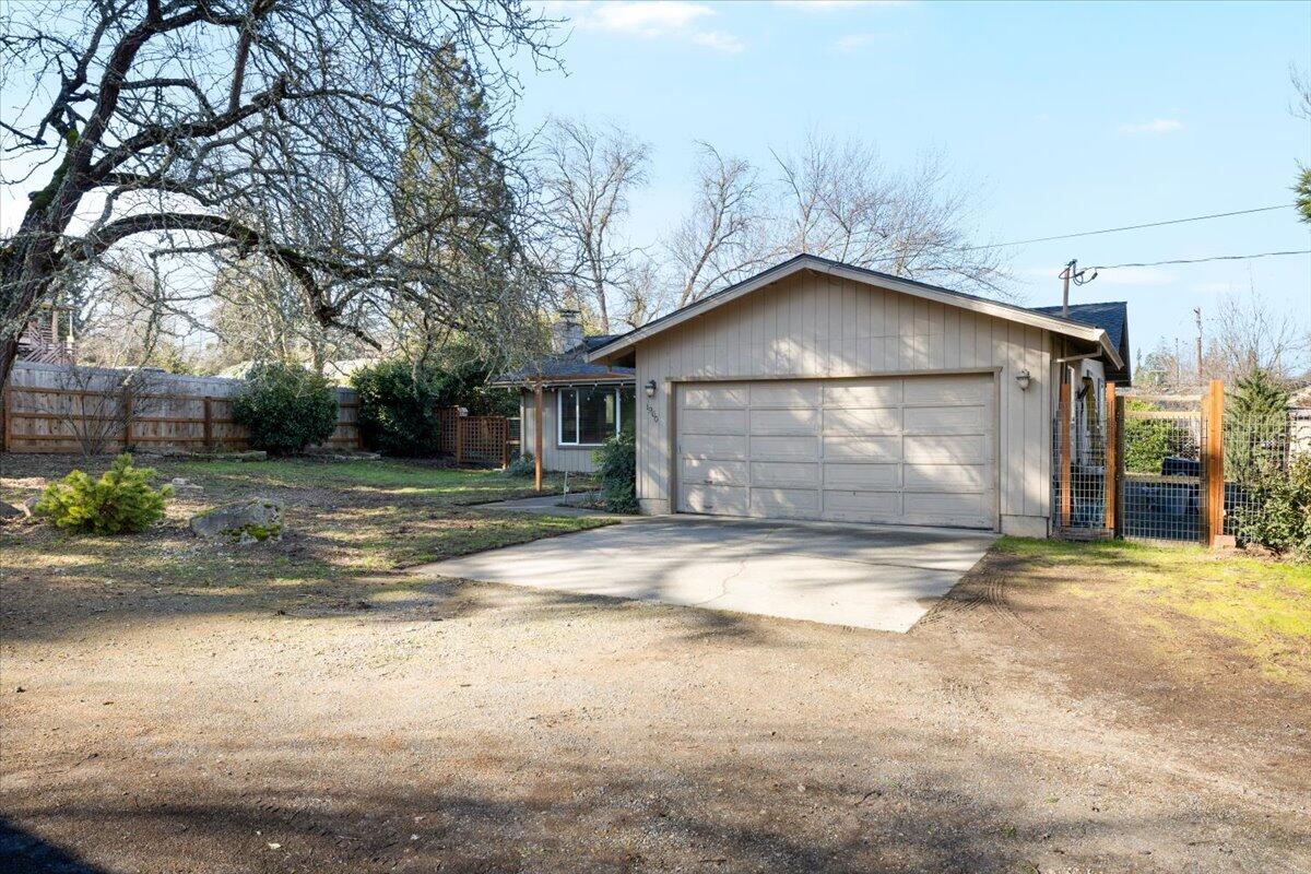 1960 Lawnridge Street