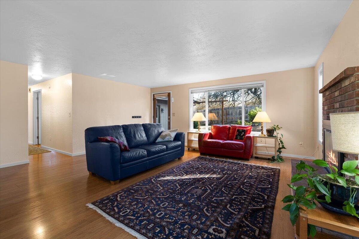 1960 Lawnridge Street