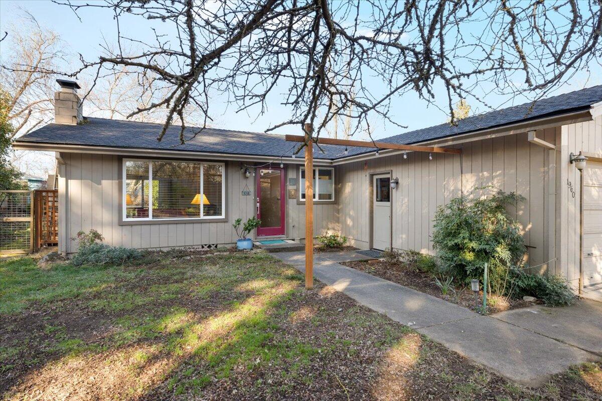 1960 Lawnridge Street