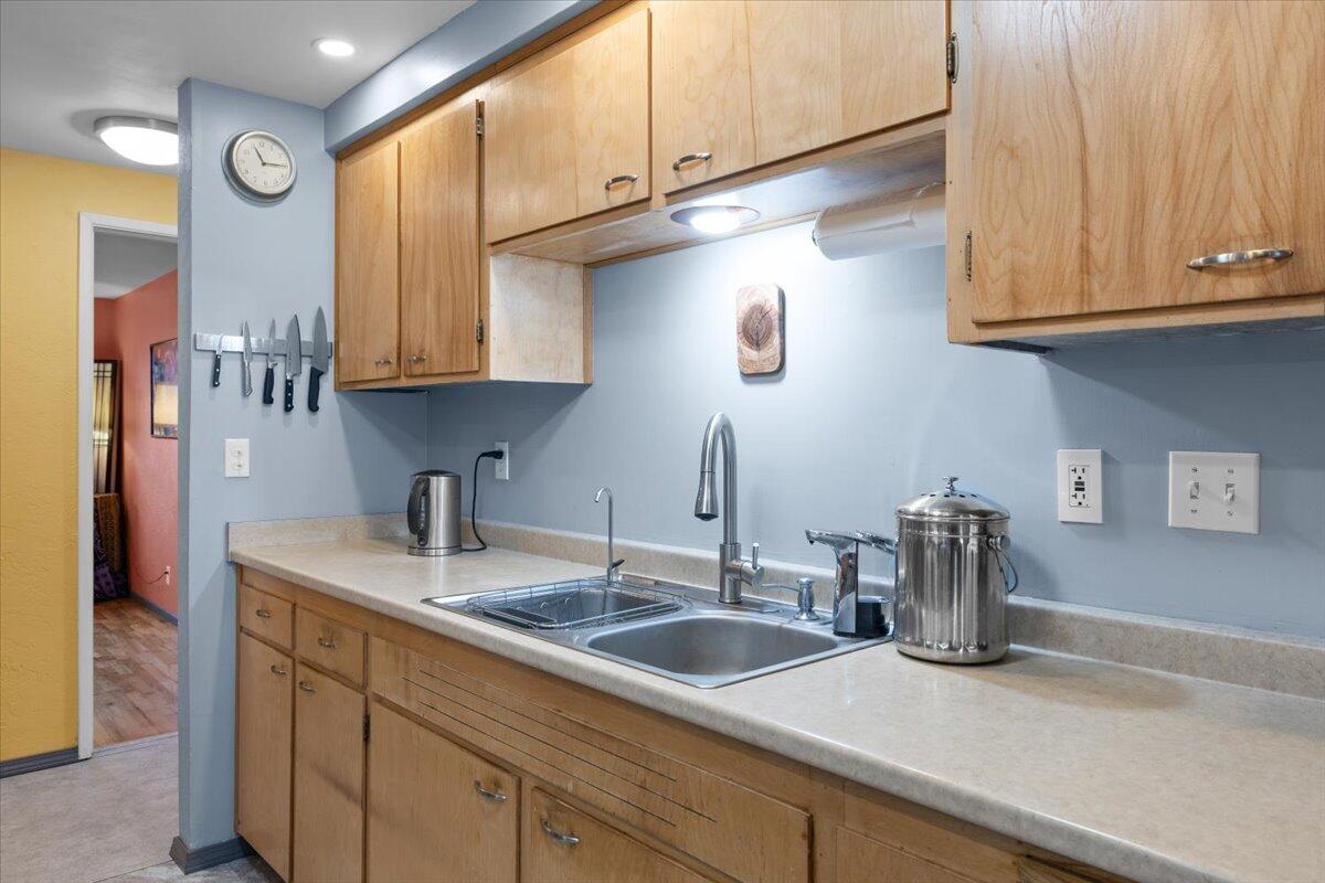 105 N 4th Street
