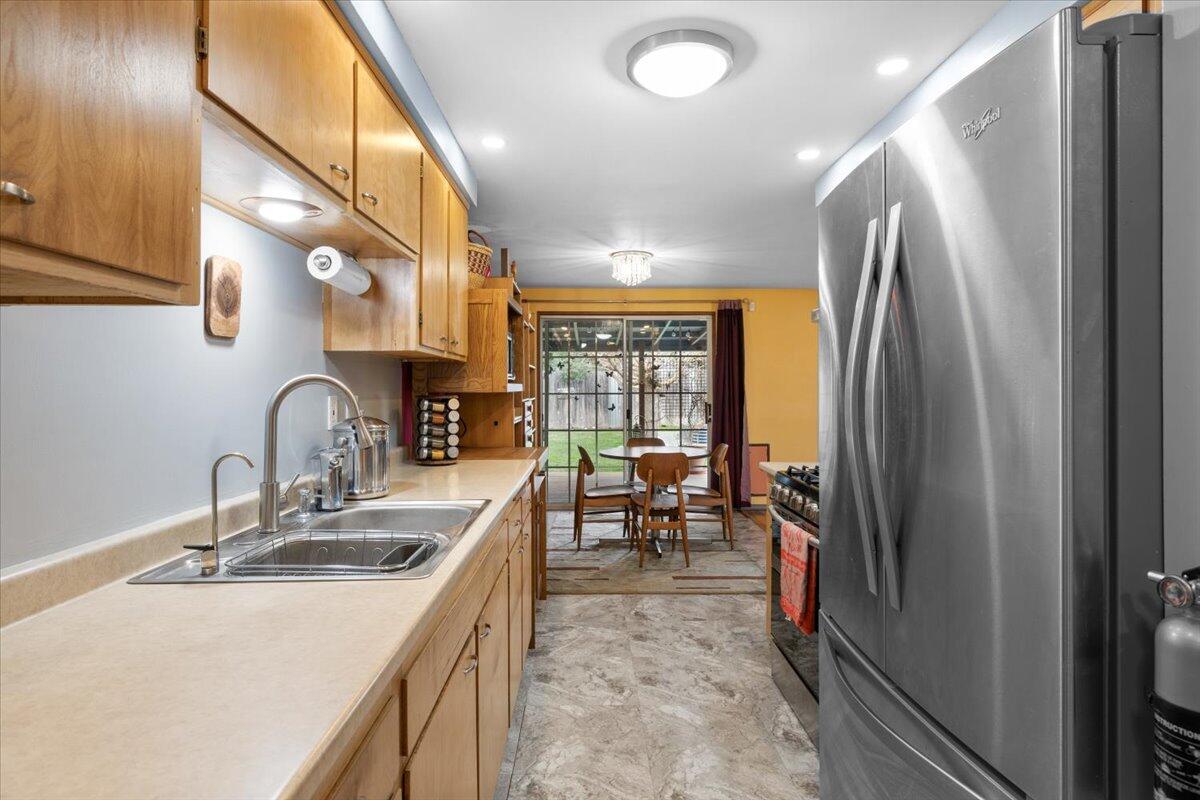 105 N 4th Street