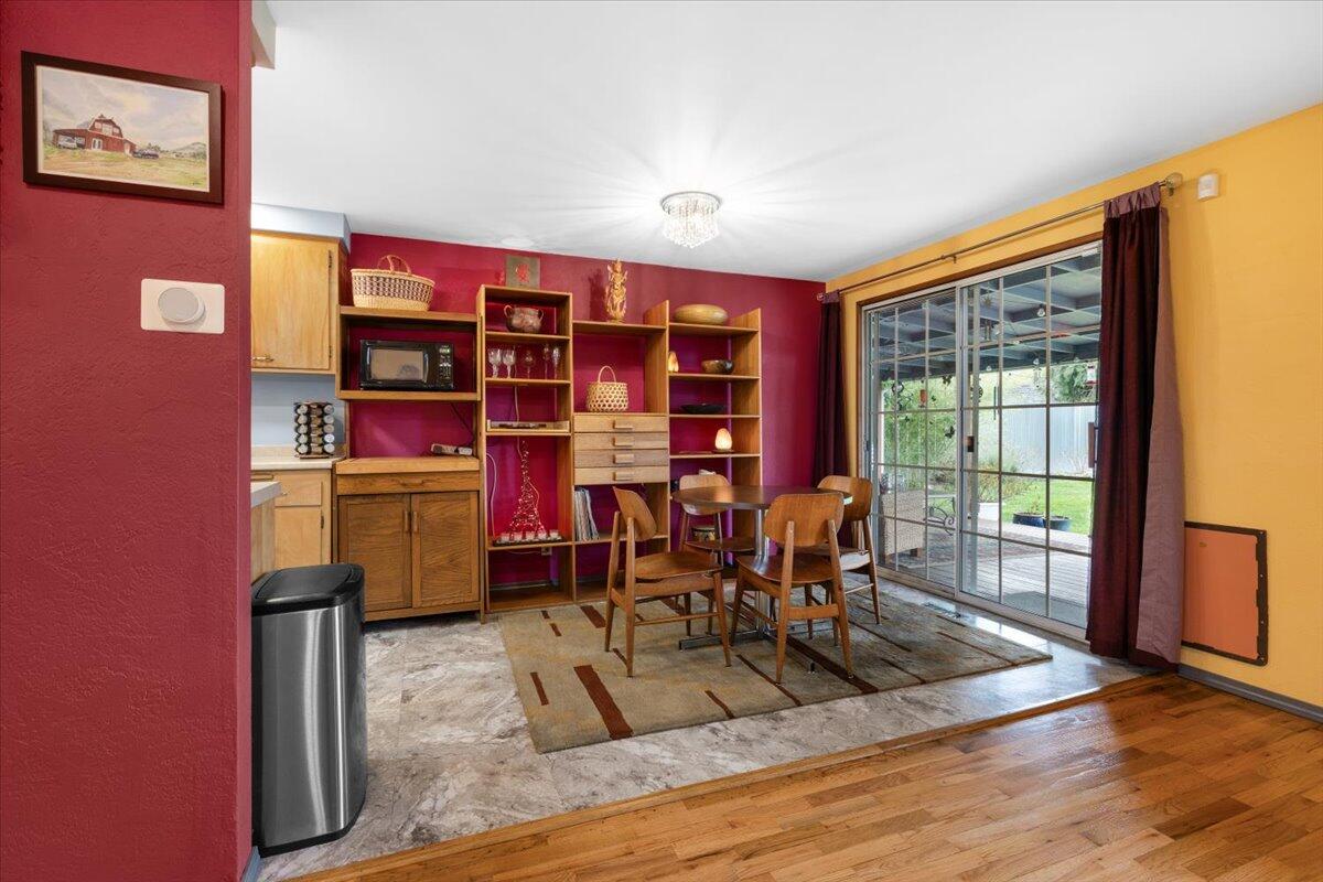 105 N 4th Street