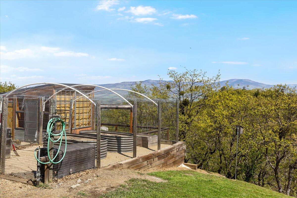 5229 Pioneer Road