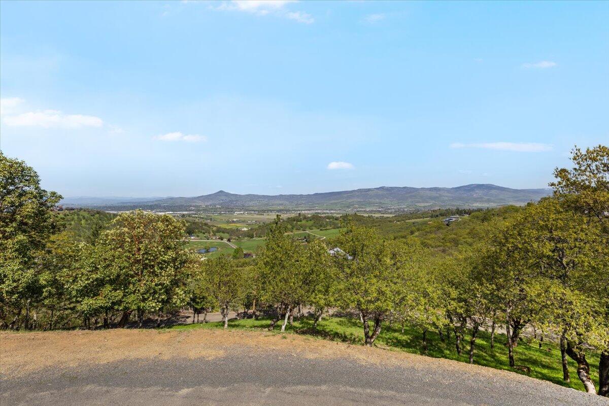 5229 Pioneer Road