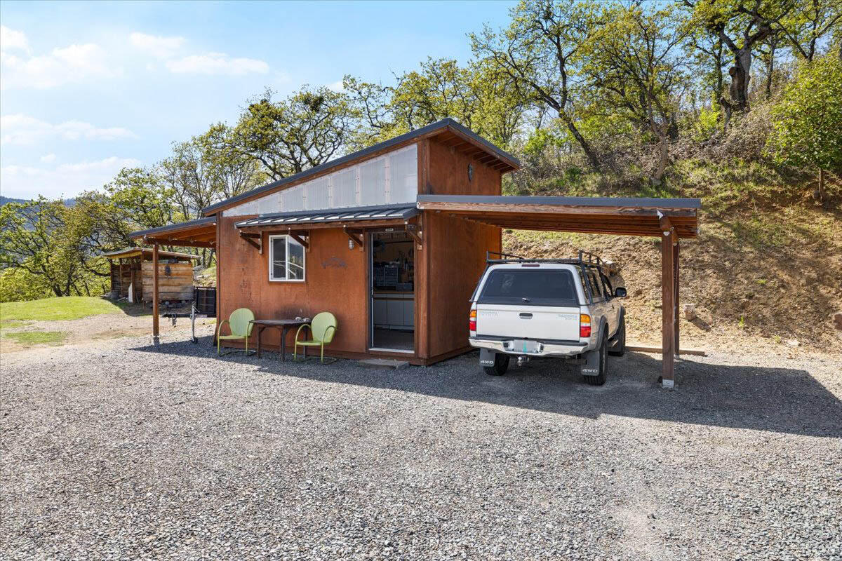 5229 Pioneer Road