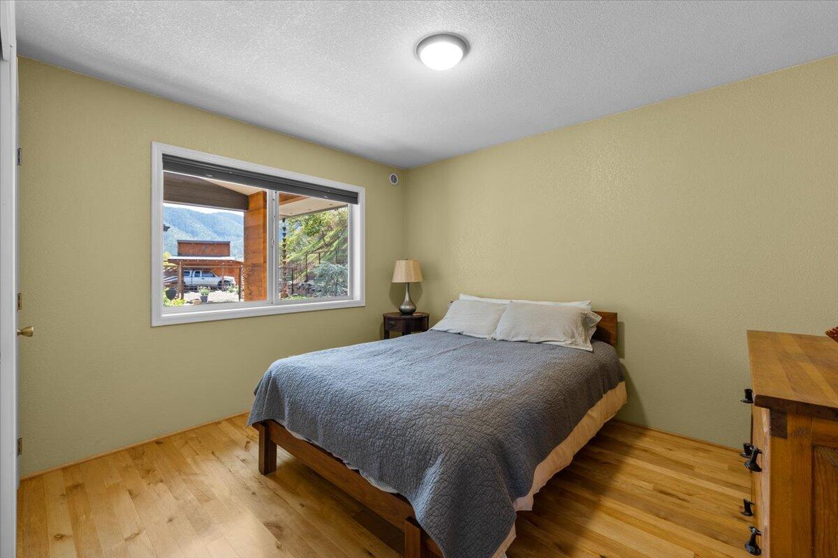 5229 Pioneer Road