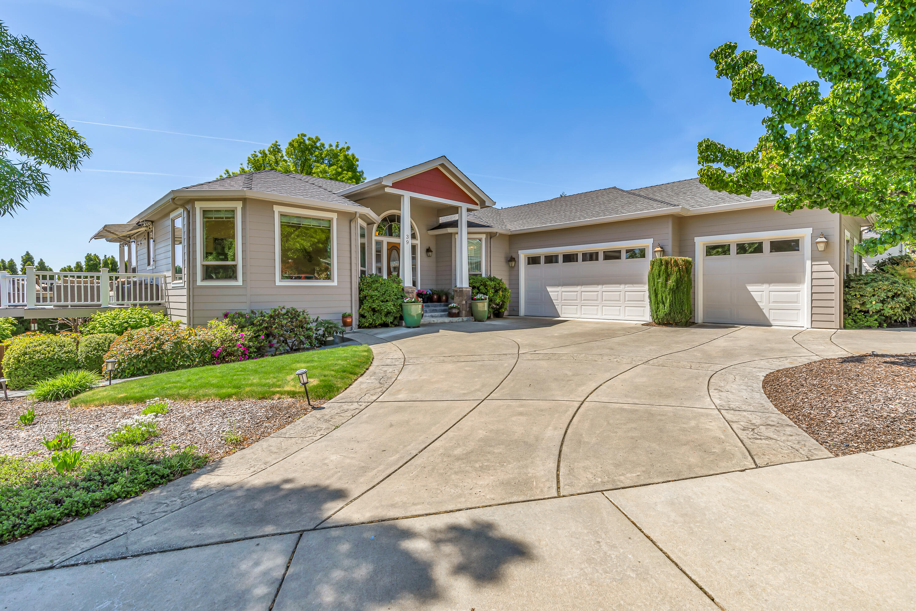 39 Greenmoor Drive
