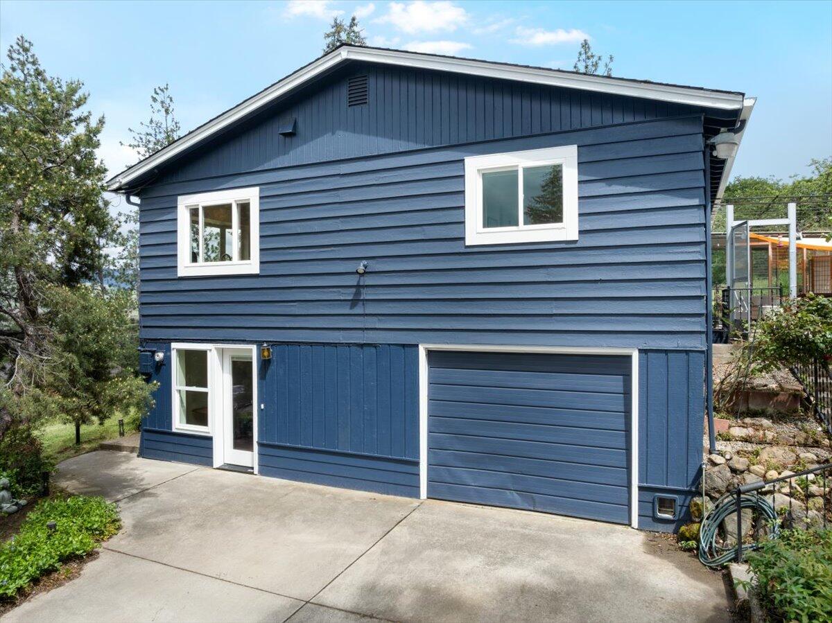 1840 Crestview Drive
