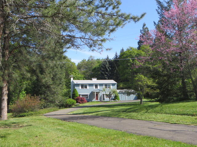 399 Mowetza Drive
