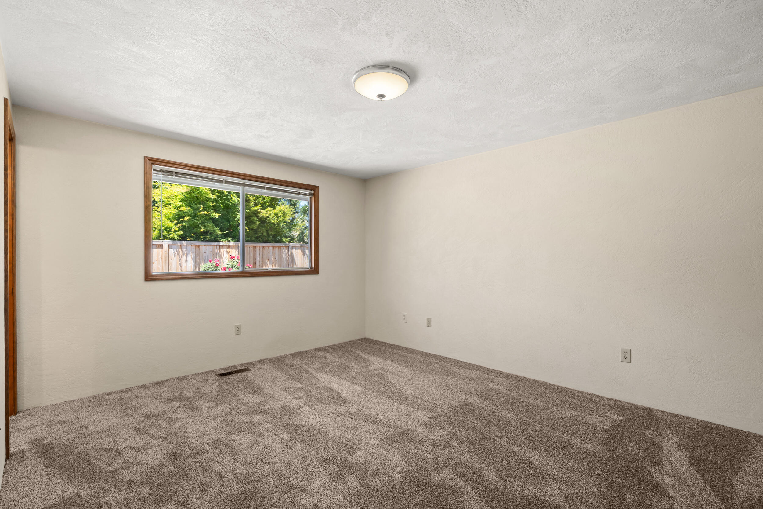 876 Ridgeway Circle