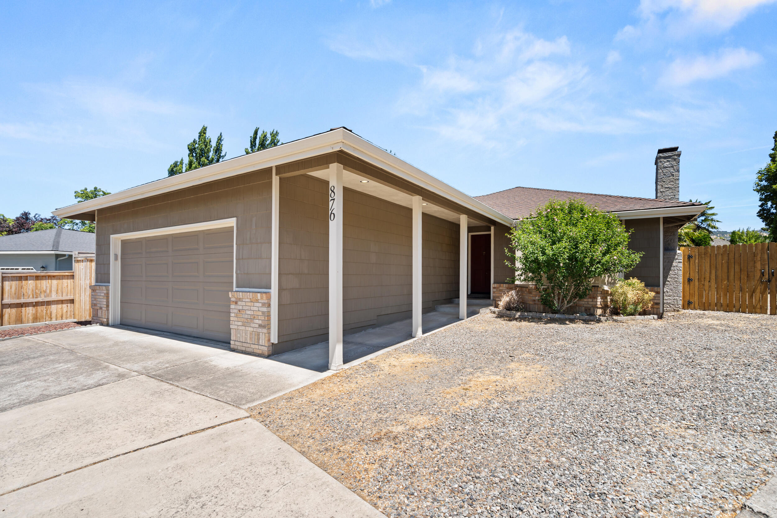 876 Ridgeway Circle