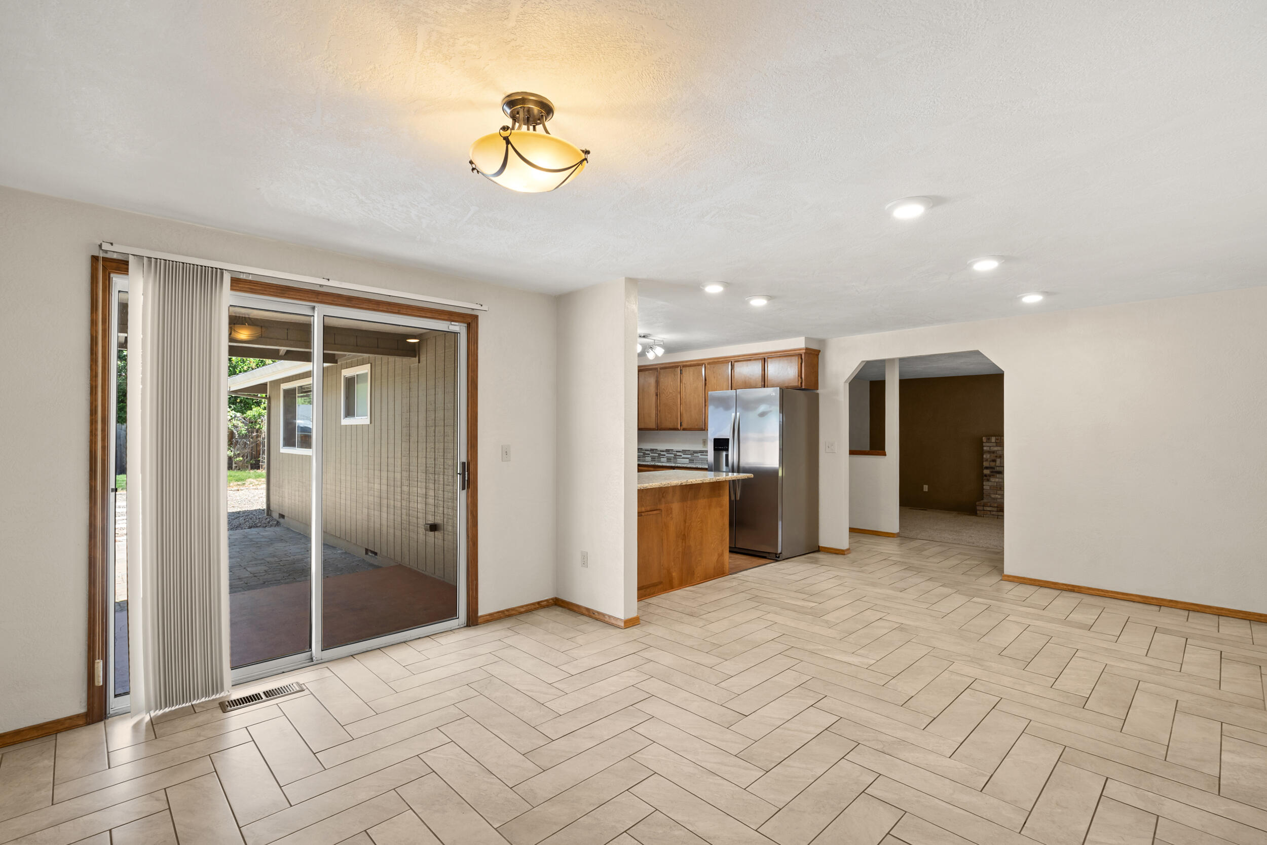 876 Ridgeway Circle