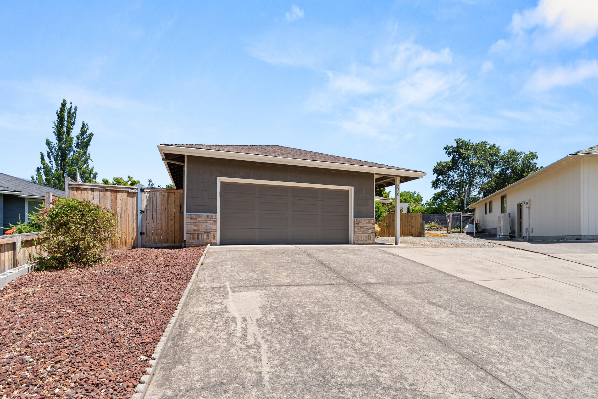 876 Ridgeway Circle