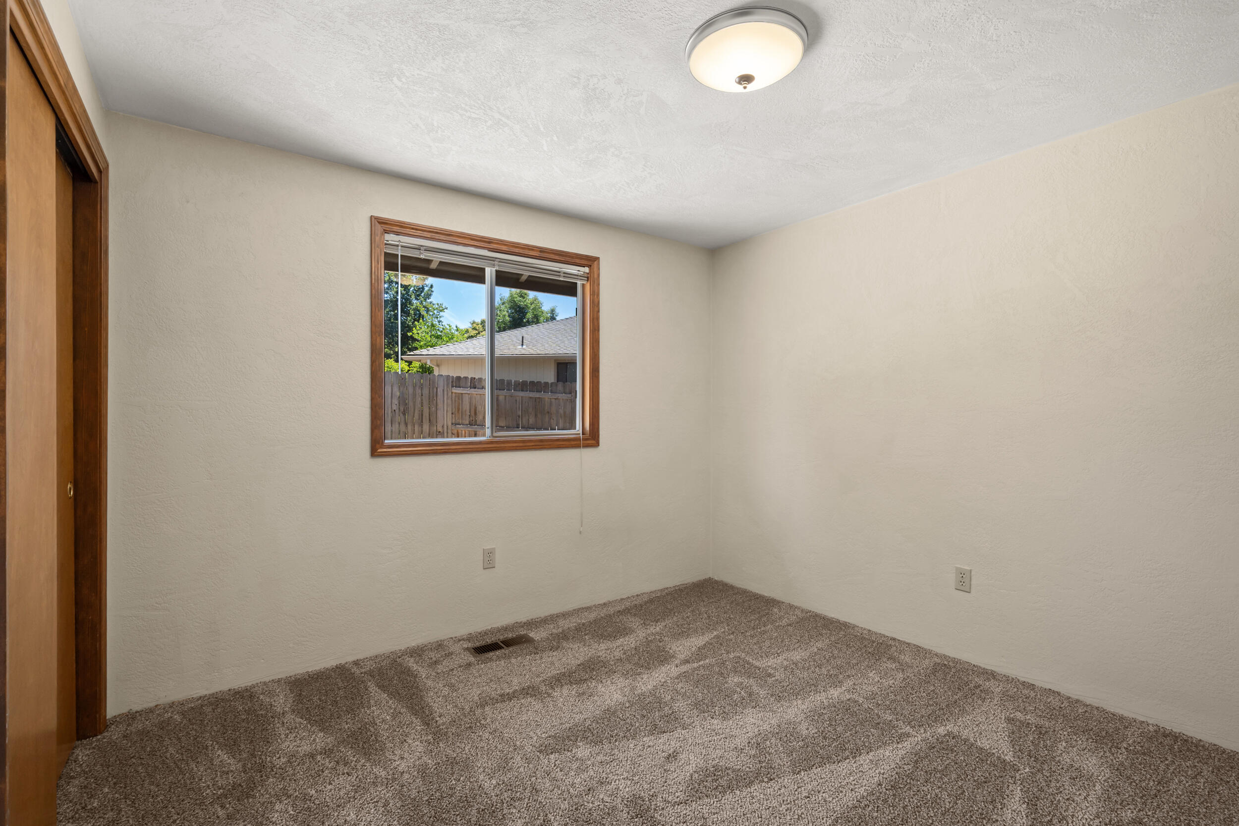 876 Ridgeway Circle