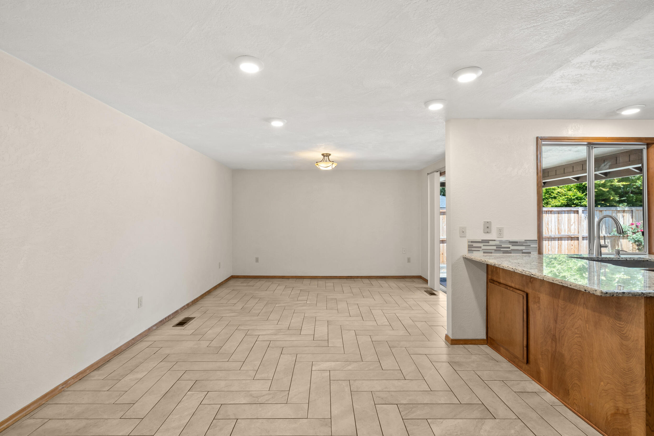 876 Ridgeway Circle