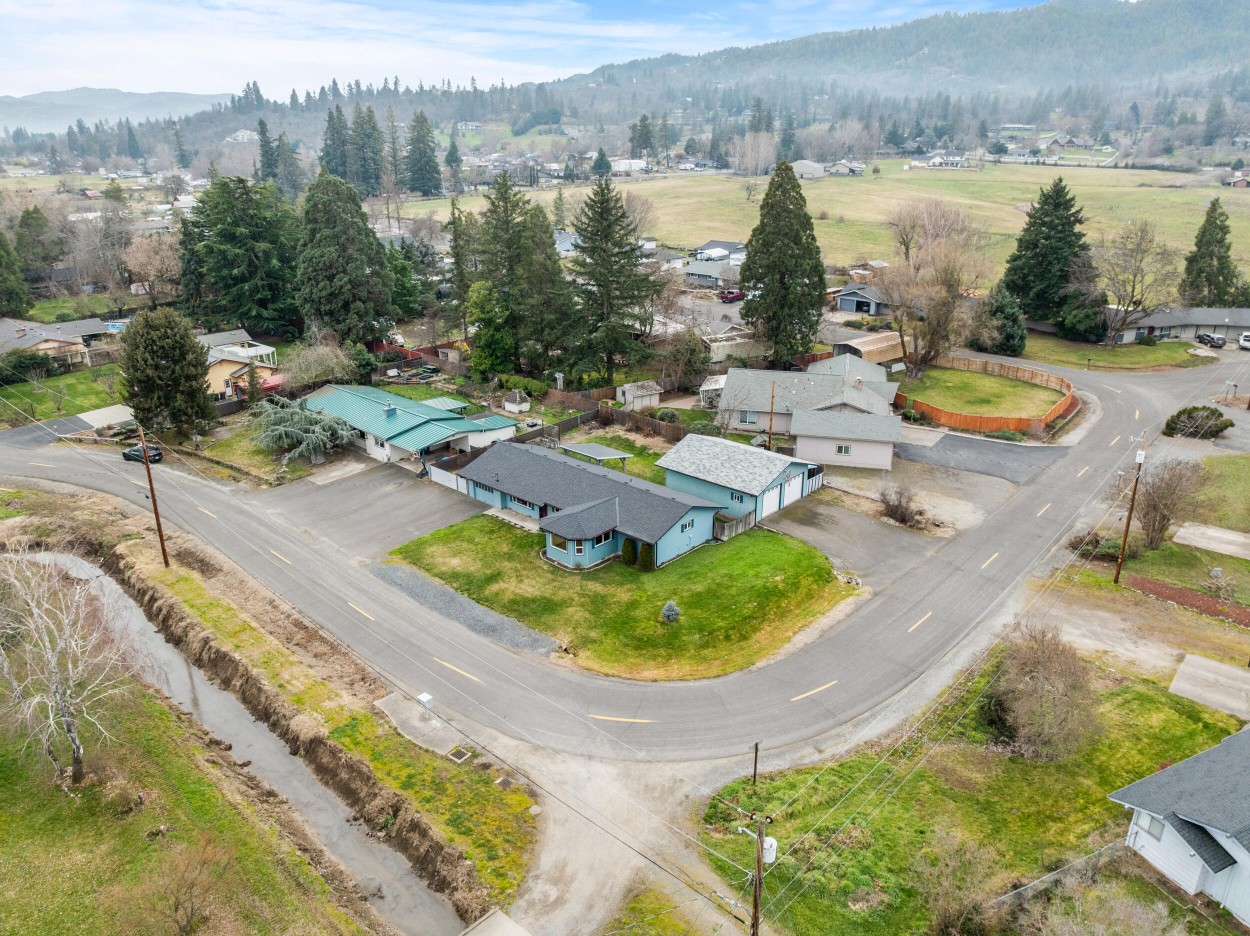 3371 Freeland Road