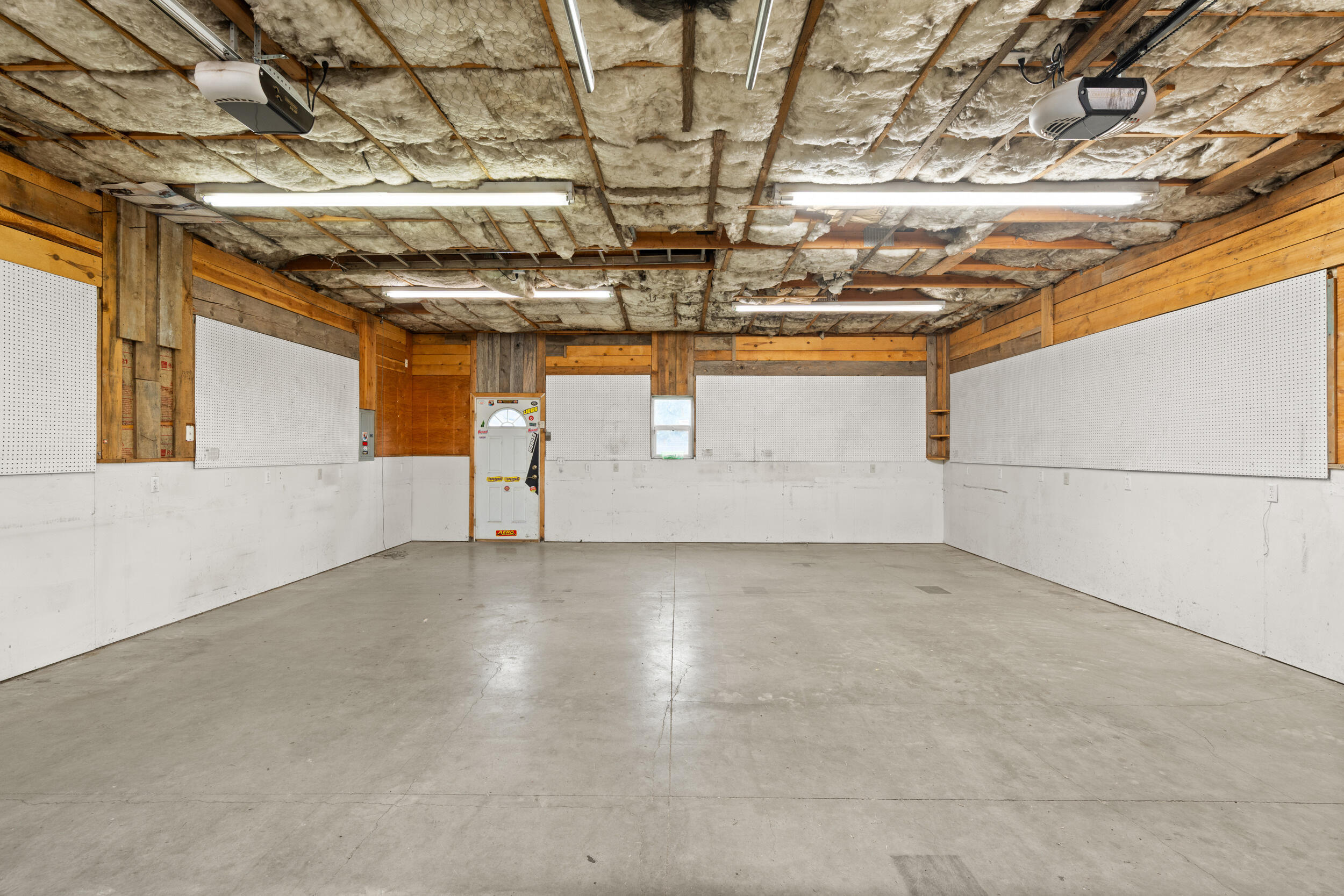 3371 Freeland Road