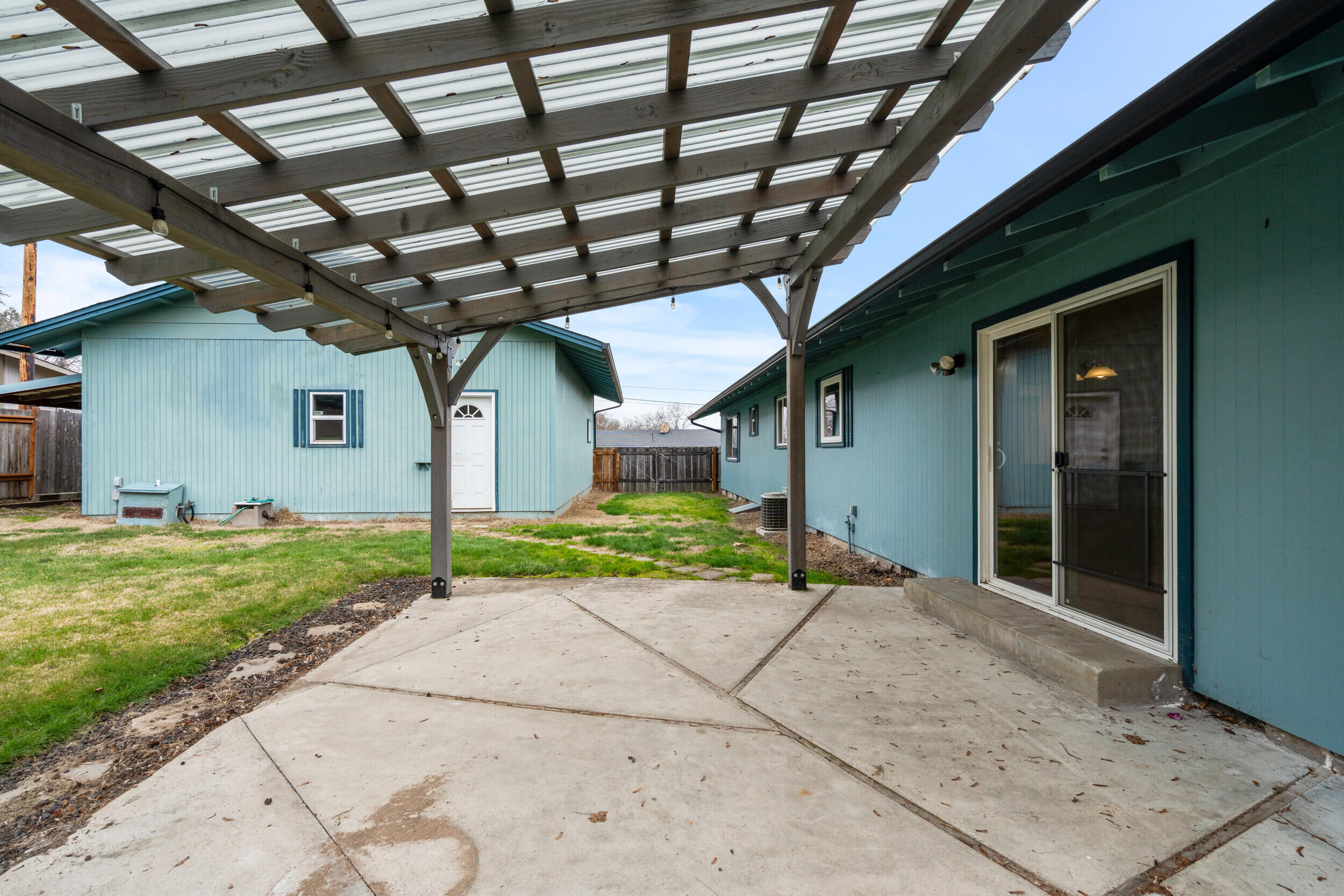 3371 Freeland Road