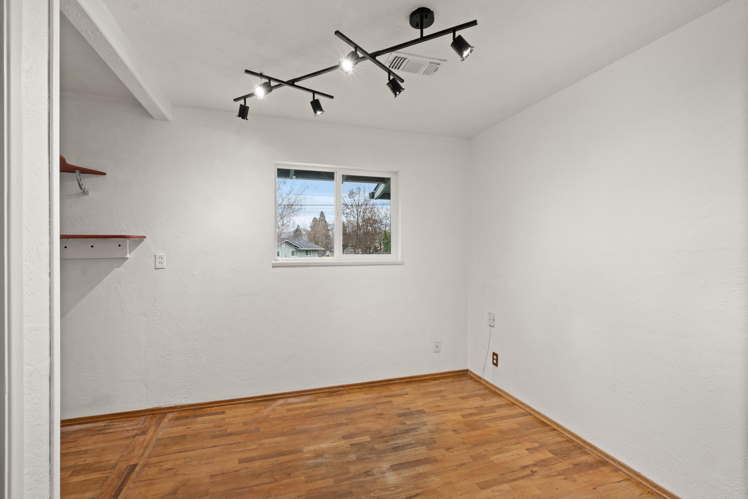 3371 Freeland Road