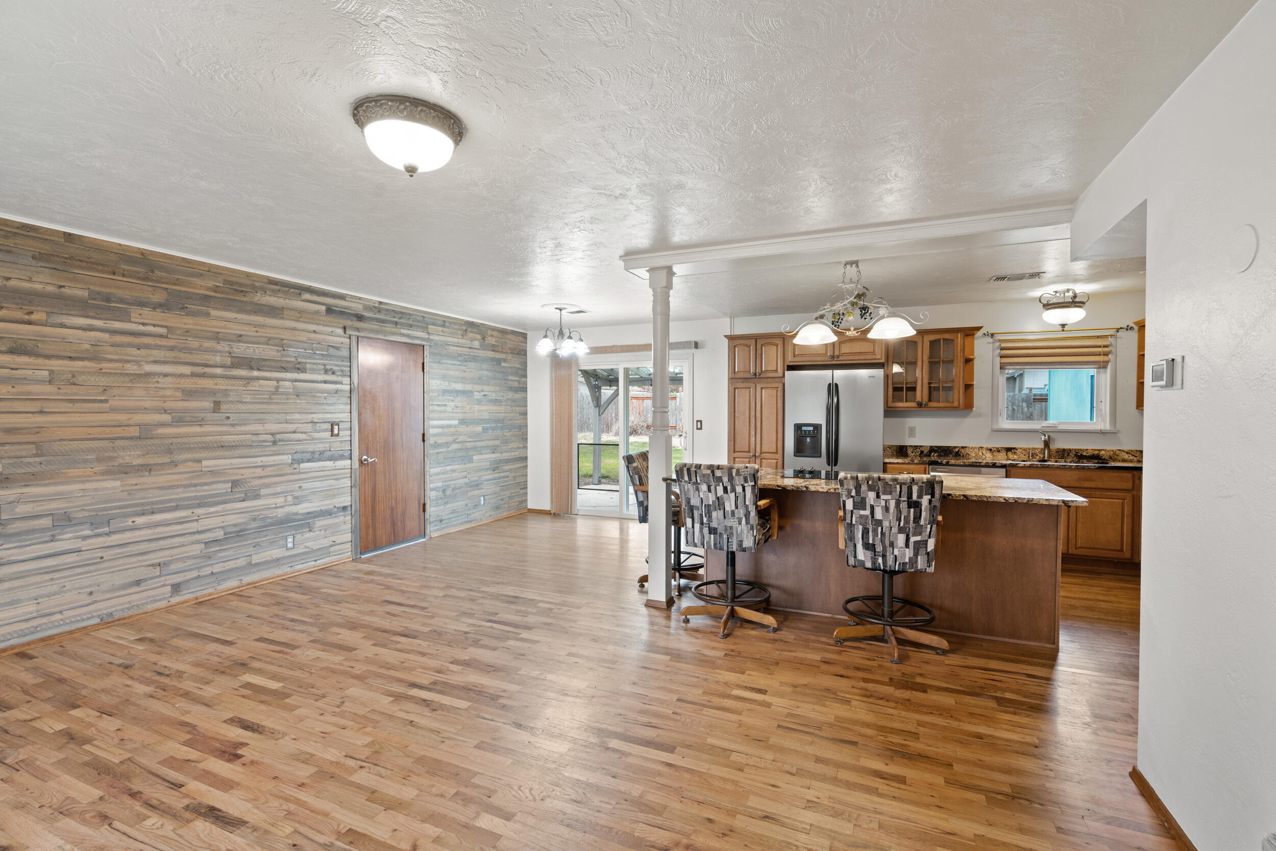 3371 Freeland Road
