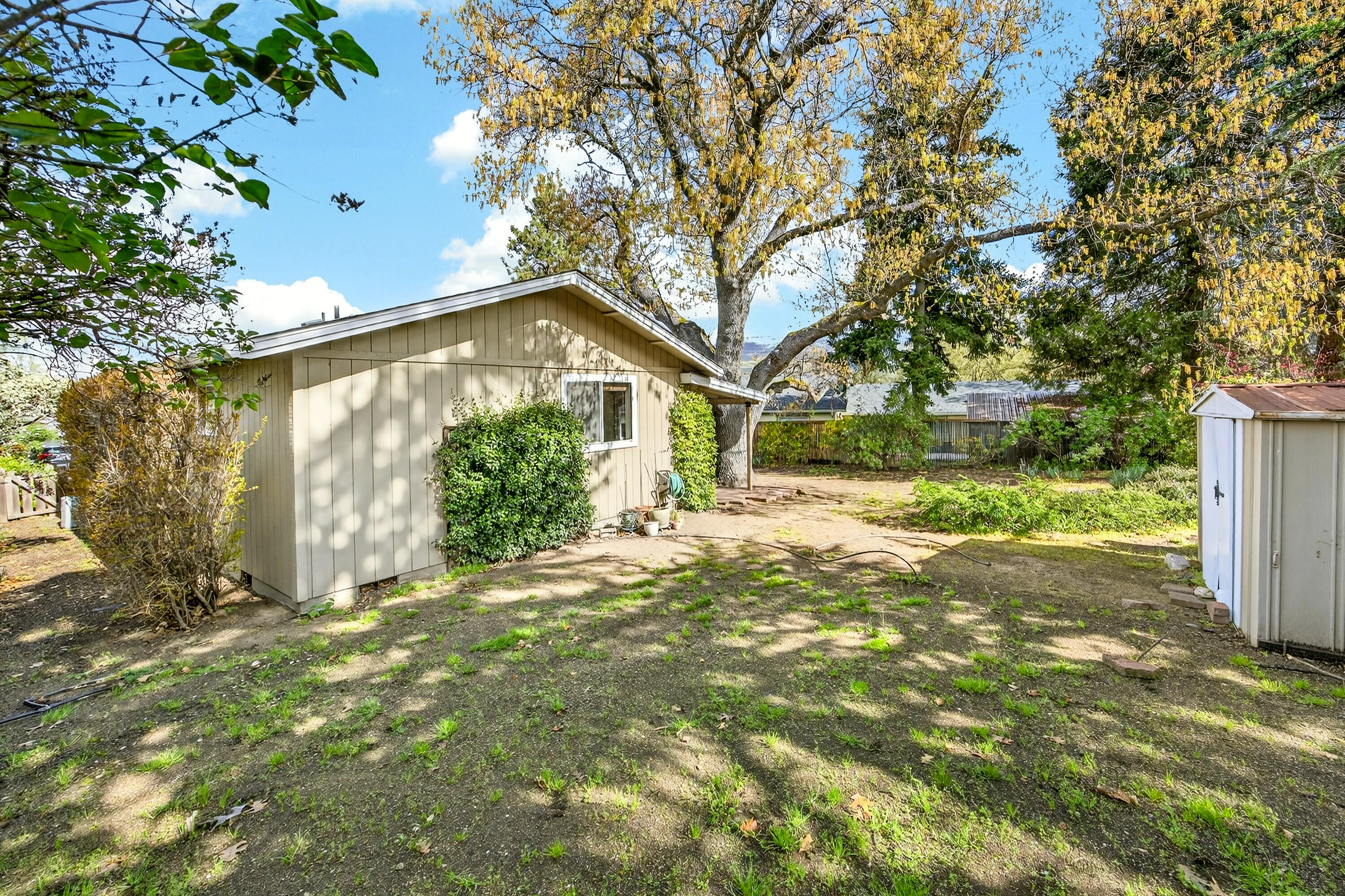 760 Oak Knoll Drive