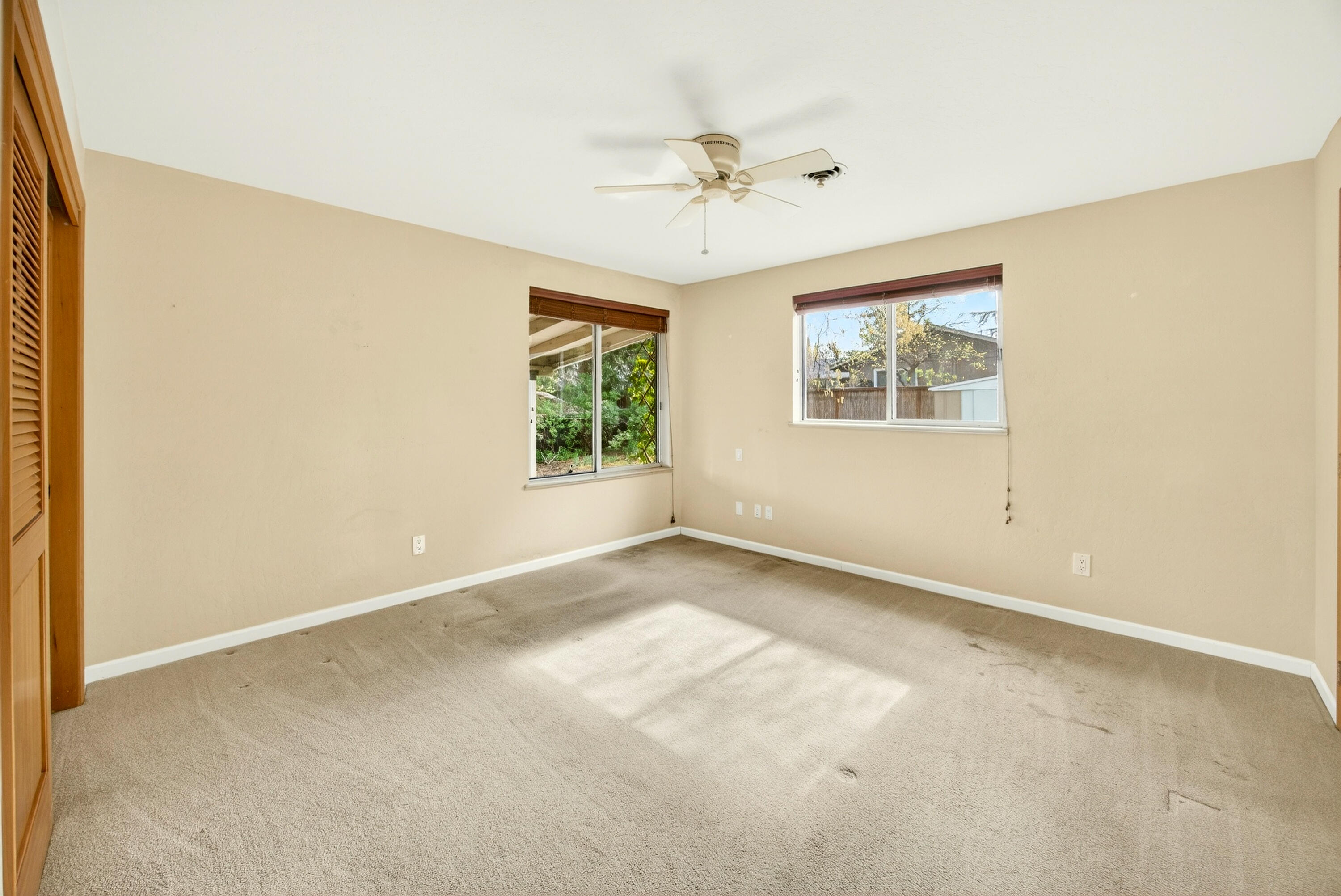 760 Oak Knoll Drive