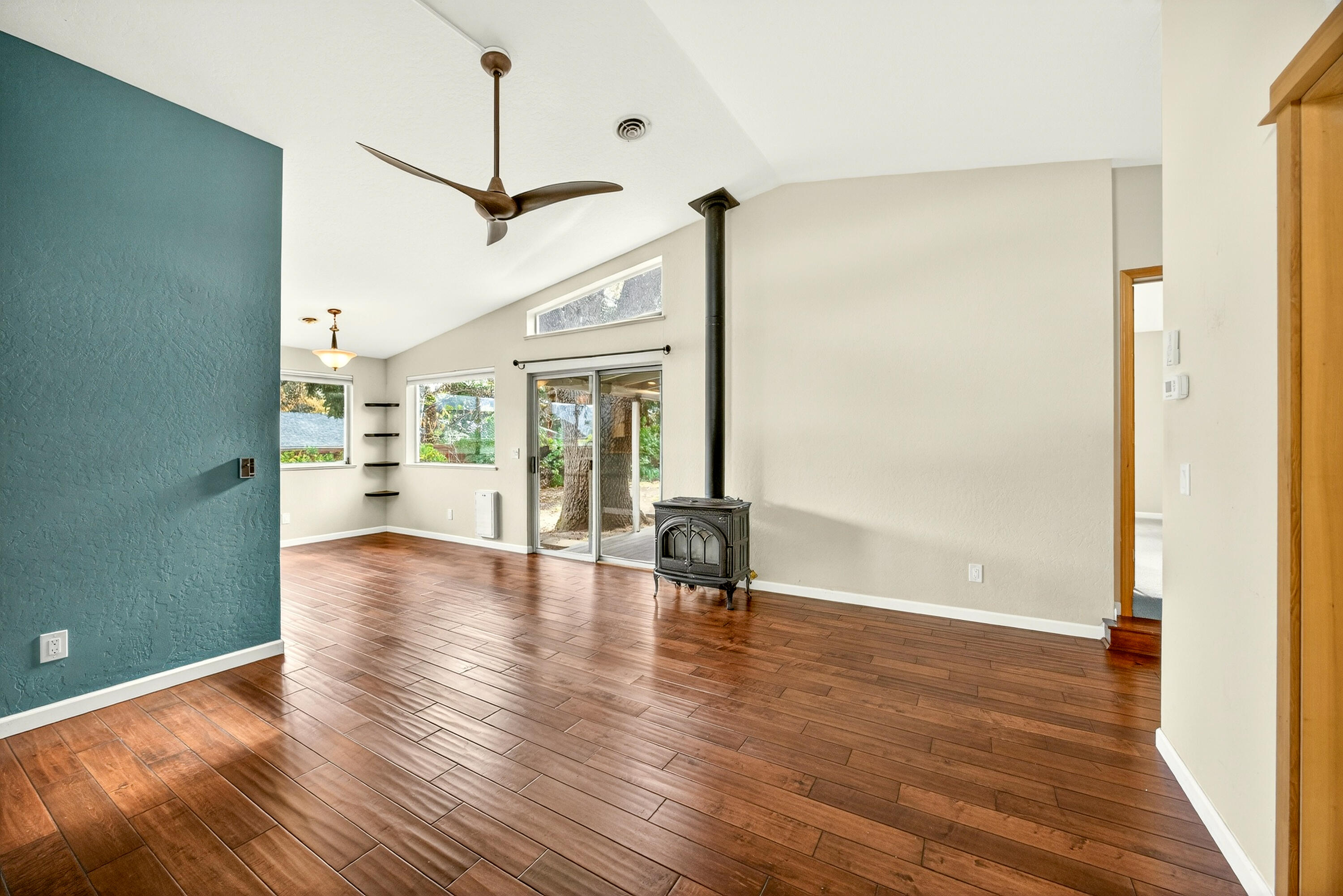 760 Oak Knoll Drive