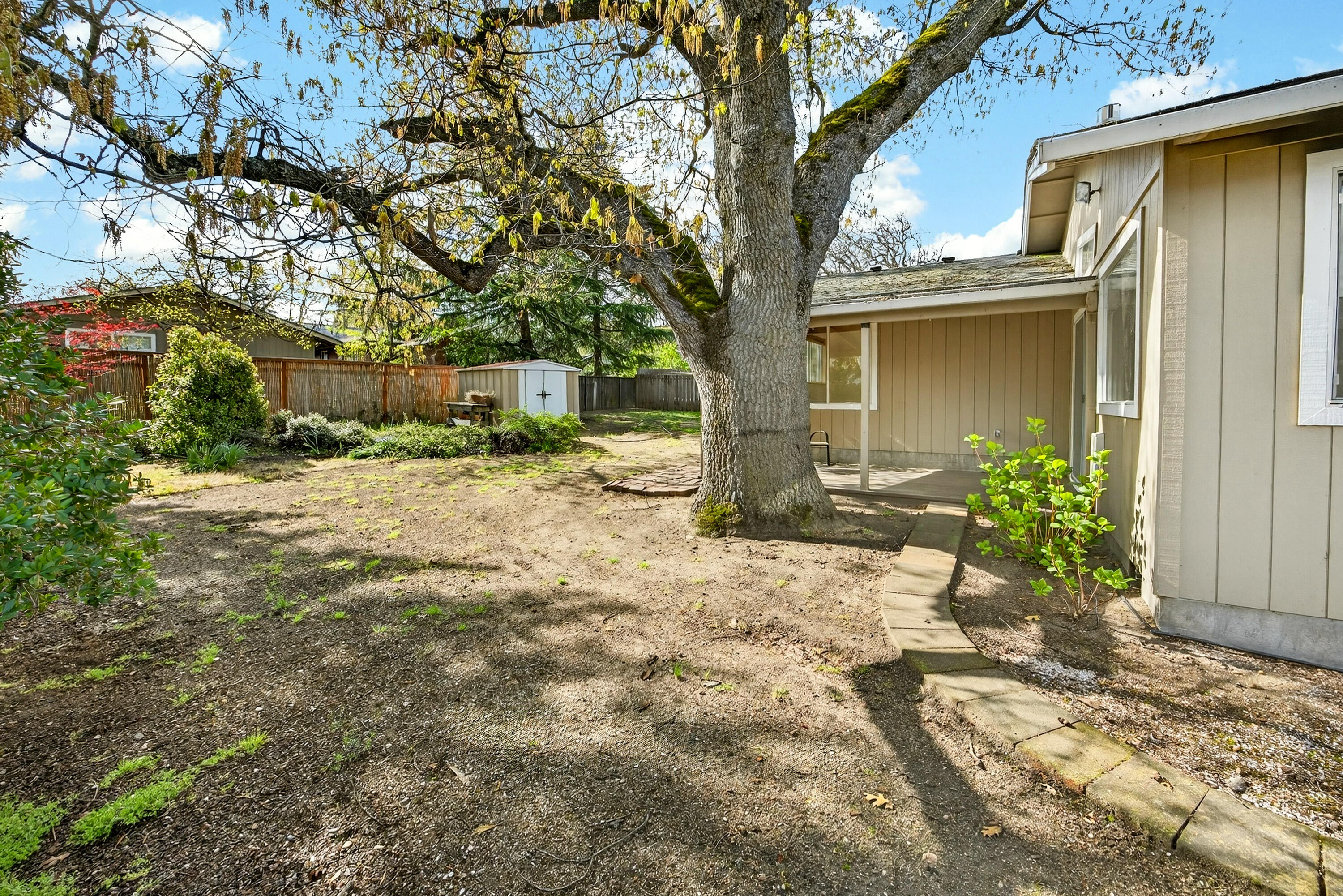 760 Oak Knoll Drive