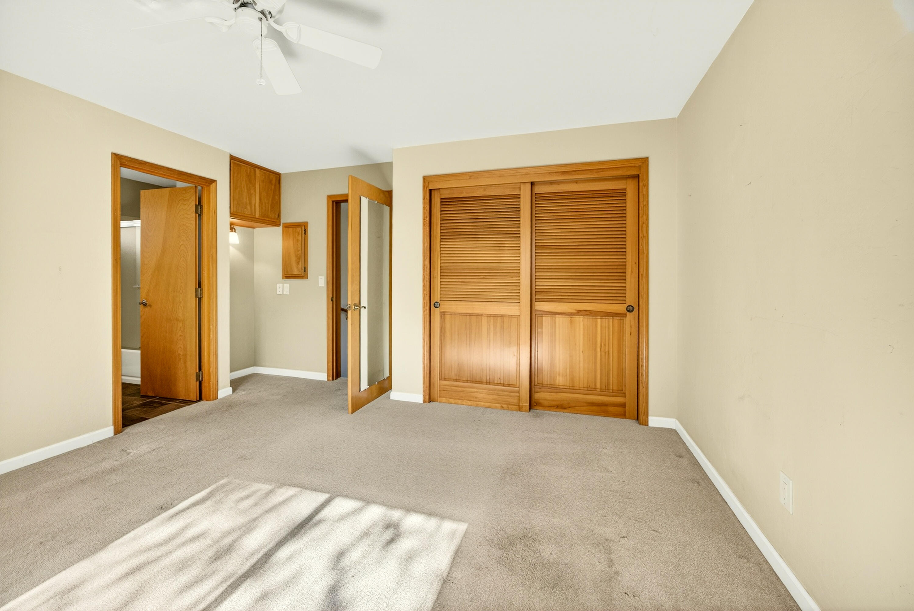 760 Oak Knoll Drive