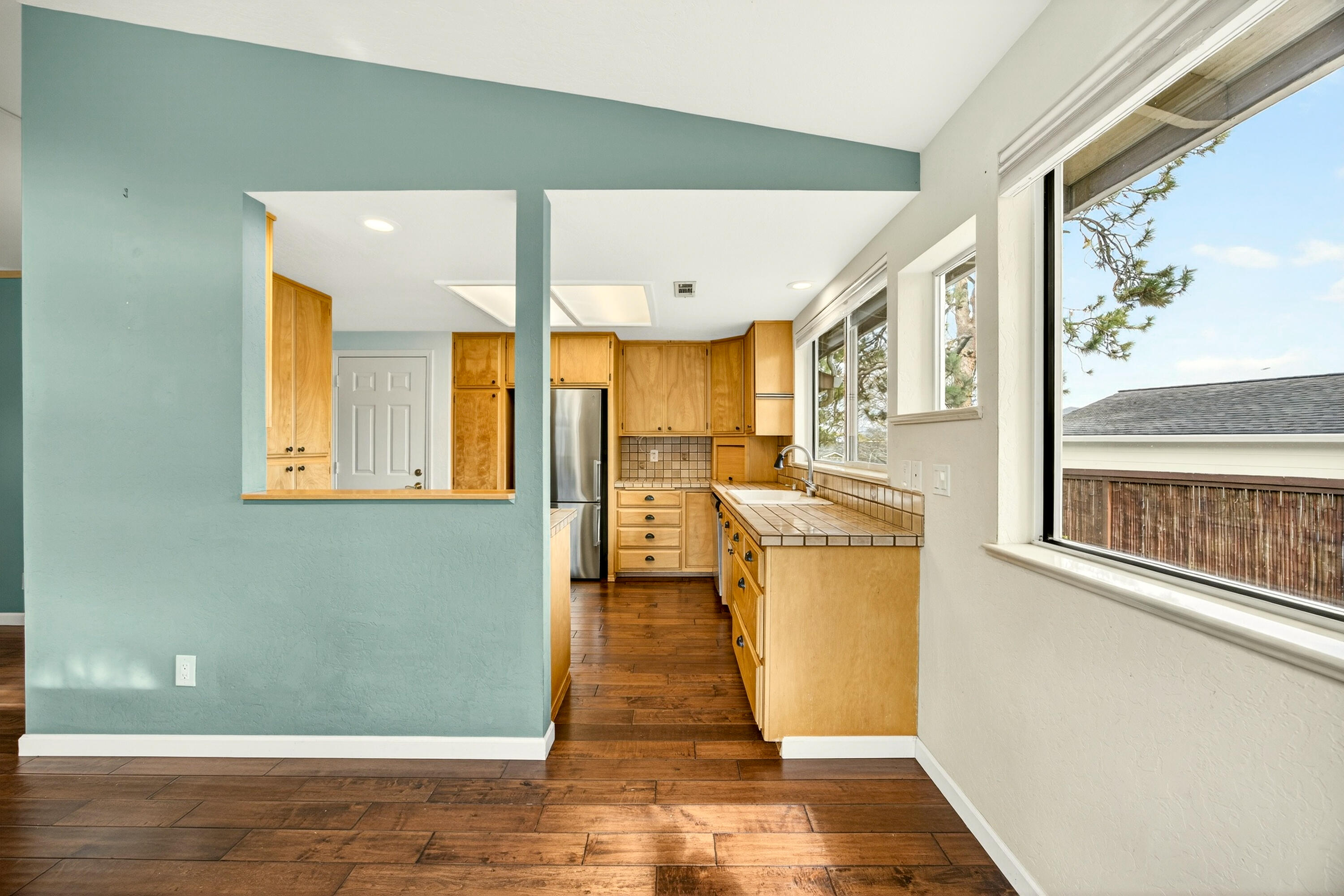 760 Oak Knoll Drive