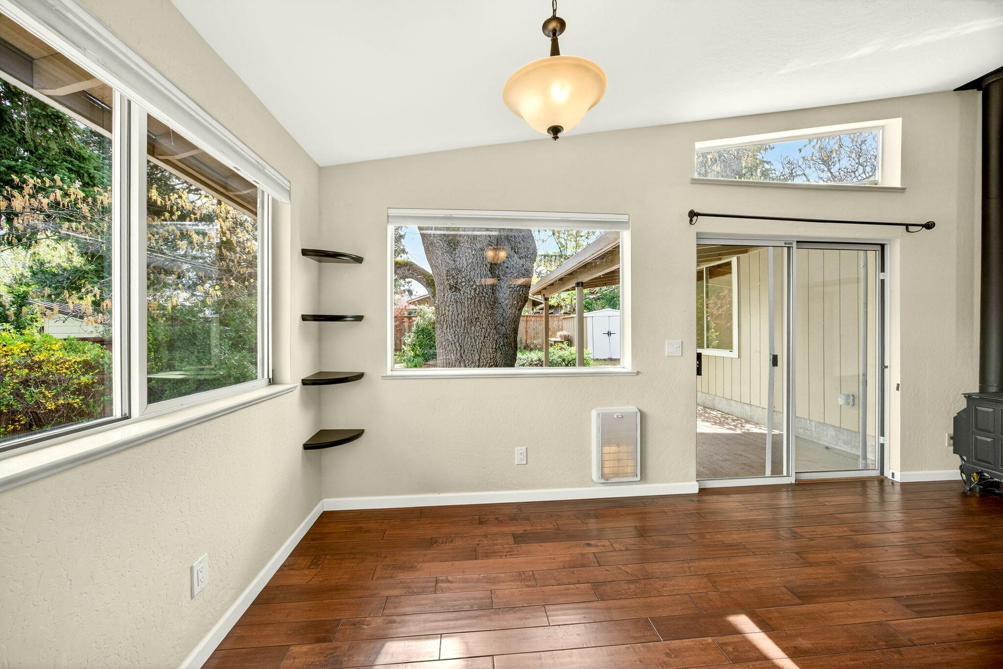 760 Oak Knoll Drive