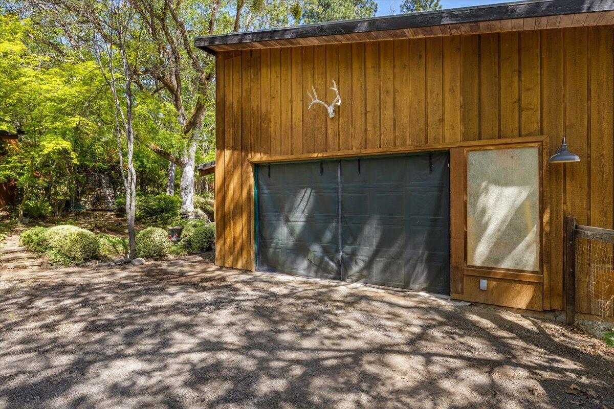 2260 Jasmine Avenue