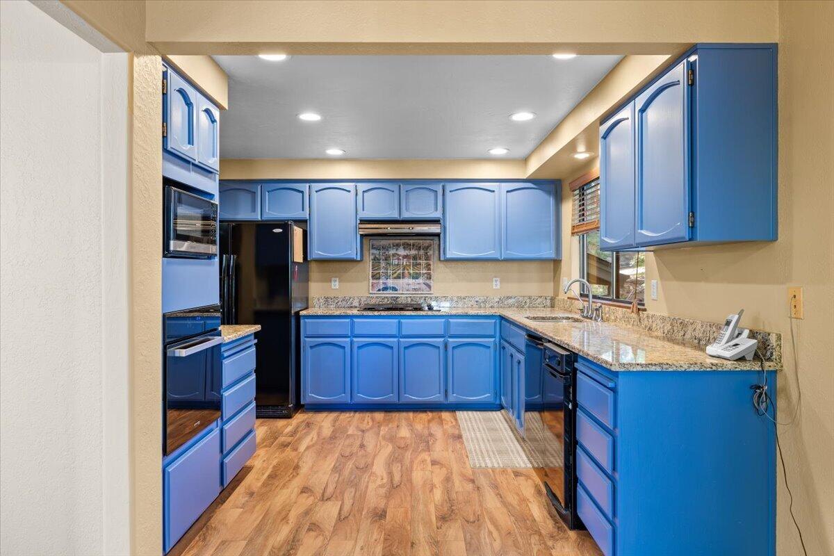 2588 Congress Way