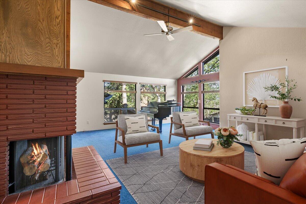 2588 Congress Way