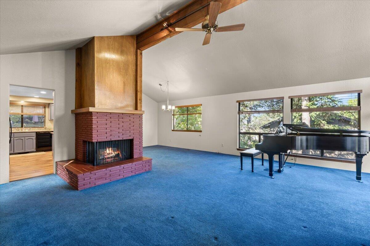2588 Congress Way